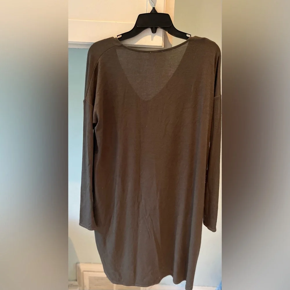 Aritzia Wilfred Free V-neck Long Sleeve Drape Dress with Pockets - Picture 4 of 7